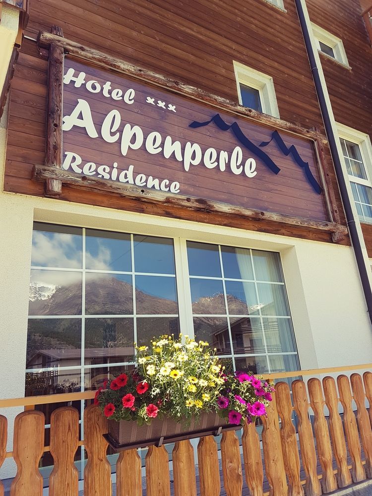 סאס פה Hotel Alpenperle מראה חיצוני תמונה