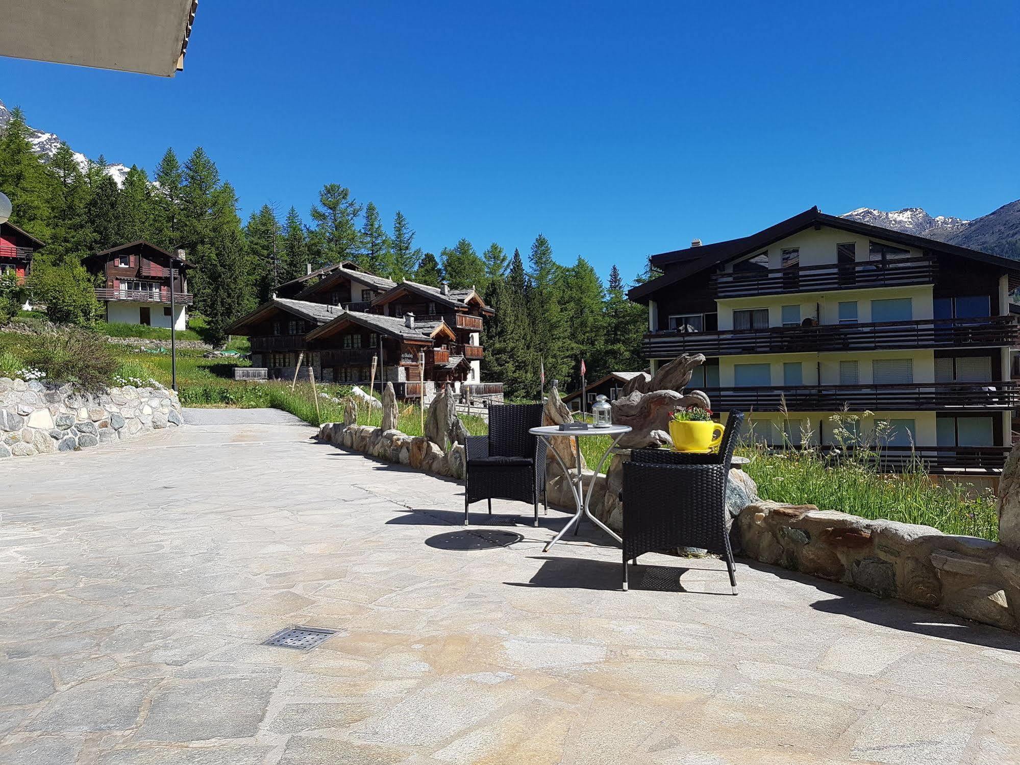 סאס פה Hotel Alpenperle מראה חיצוני תמונה