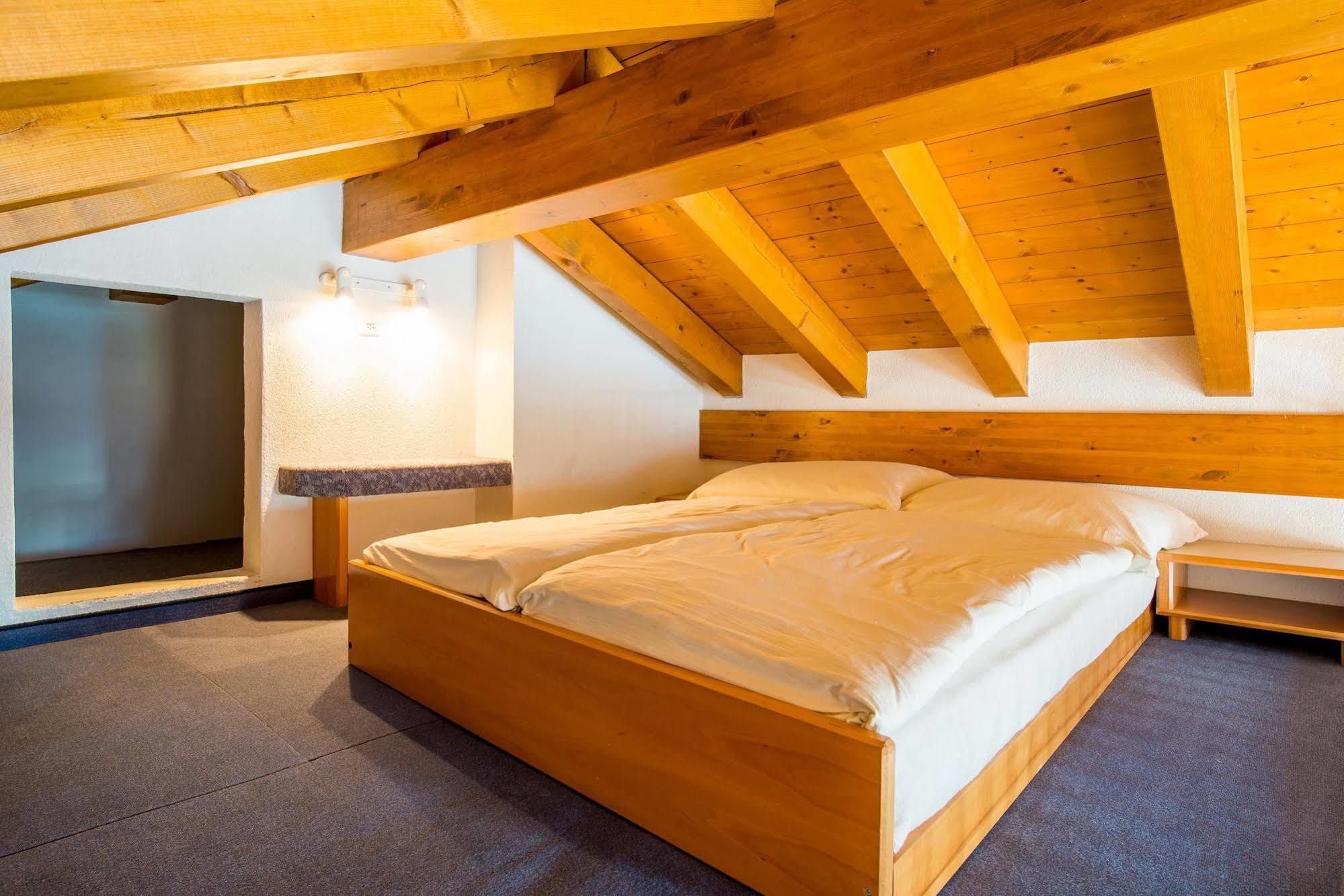סאס פה Hotel Alpenperle מראה חיצוני תמונה