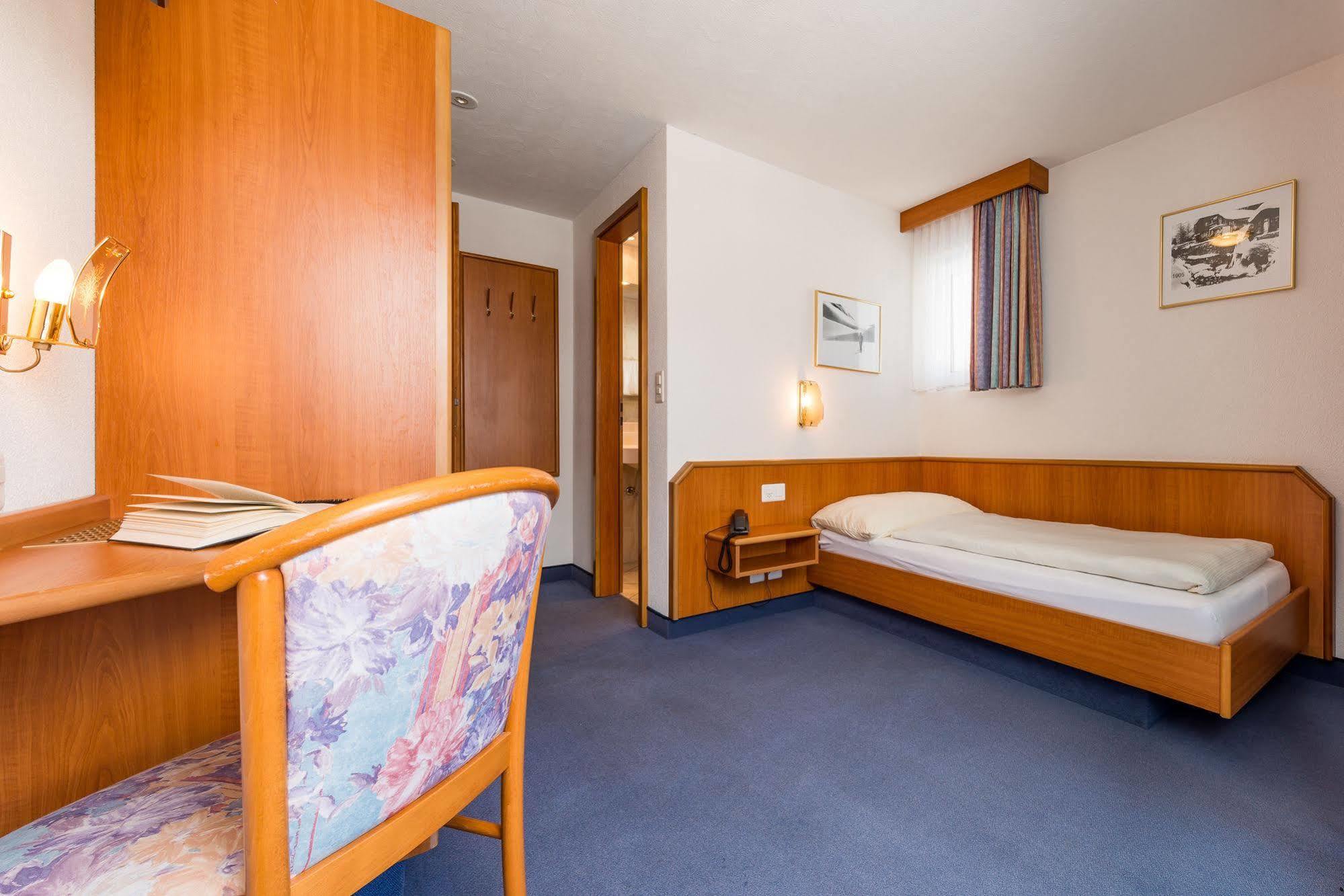 סאס פה Hotel Alpenperle מראה חיצוני תמונה