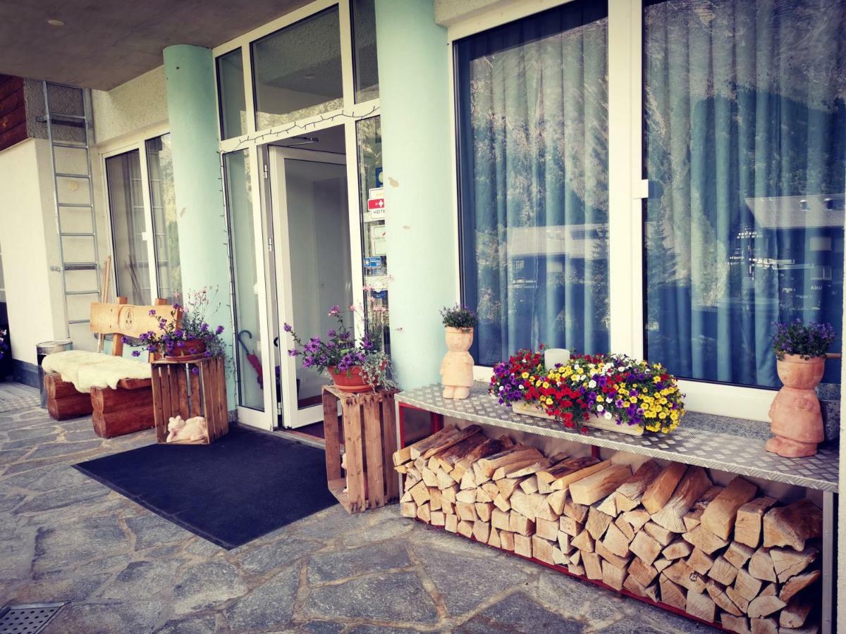 סאס פה Hotel Alpenperle מראה חיצוני תמונה